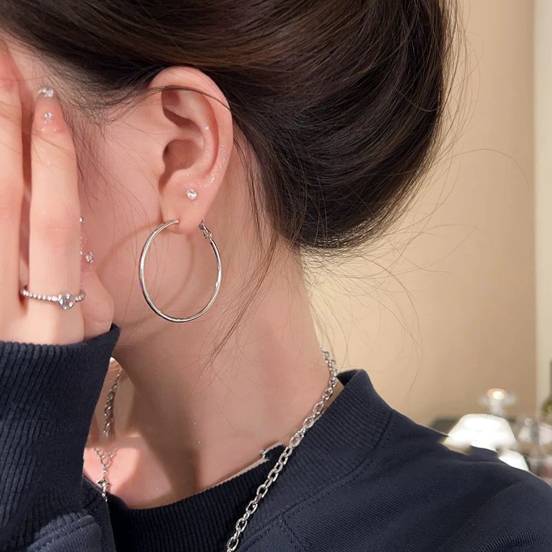 Pendientes de aleación moda coreana, estilo lujo ligero, ideales para puestos callejeros, mercado nocturno y ventas en vivo, al por mayor