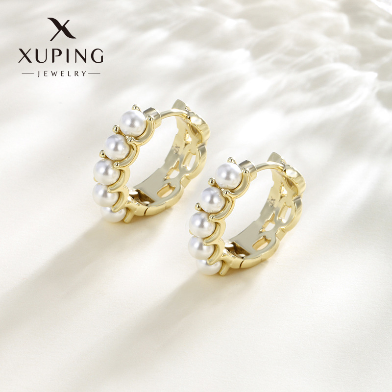 Xuping simple y delicado pequeño perla aretes de perla ligero lujo alto sentido de moda de otoño y invierno aretes de moda para mujeres