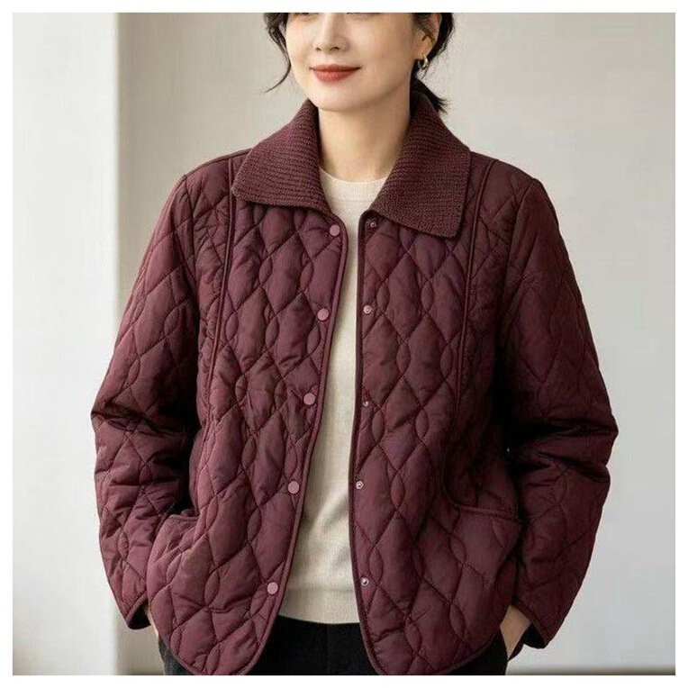 Middle-aged and young women's thin autumn and winter short cotton coat, new stylish quilted jacket for mothers, fashionable and warm cotton-padded coat Middle-aged and young women's thin autumn and winter short cotton coat, new stylish quilted jacket for mothers, fashionable and warm cotton-padded coat