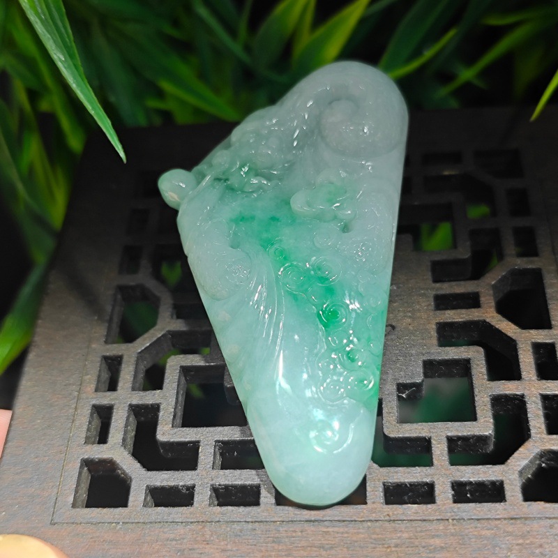 悦缅缘四会翡翠天光墟天然缅甸A货玉石翡翠精工俏绿色龙牌挂件