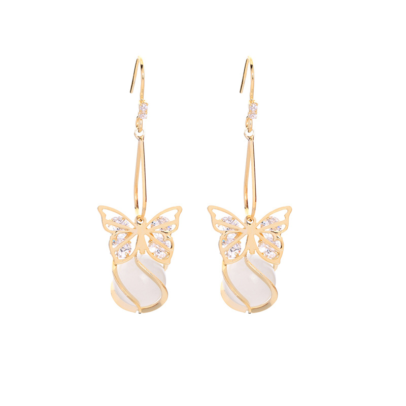 Boucles D&#39;oreilles En Cuivre Pompon Papillon De Mode Simple En Gros display picture 5