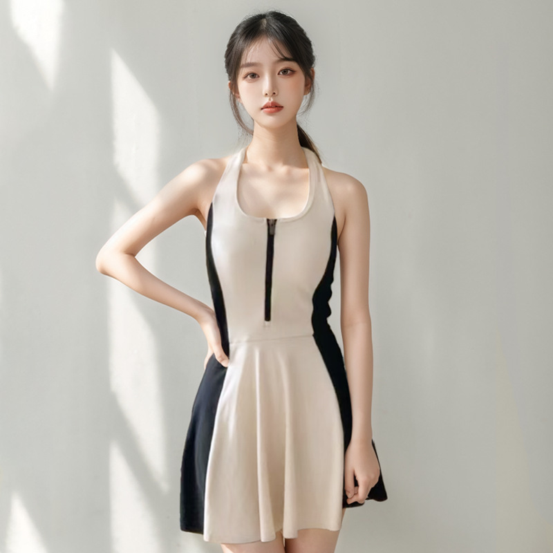 Nuevo traje de baño para mujer, falda deportiva de una pieza, cubierta conservadora, delgada, traje de baño con cuello colgante estilo ins coreano