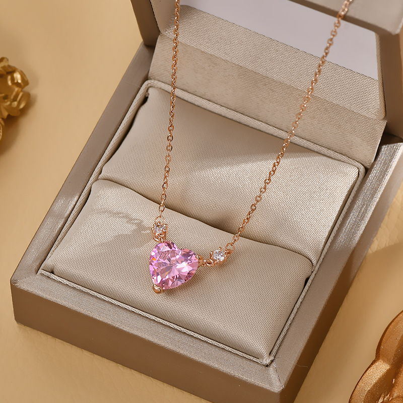 Shiny Heart Shape Copper Gold Plated Zircon Necklace display picture 5