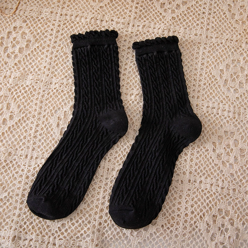 Серебряный? Нет. Оригинал: Mid‑calf breathable lace socks, embroidered cute motifs (rabbit/heart/flower), one size