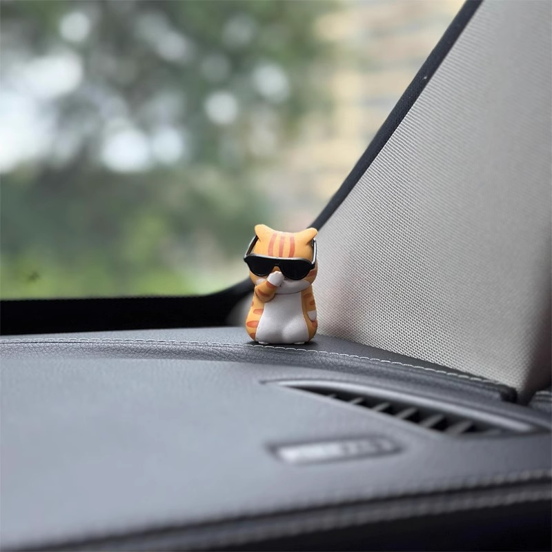 Cute Cat Car Ornaments for Dashboard DIY Healing-Style Figurines for Girls, Lucky Cat