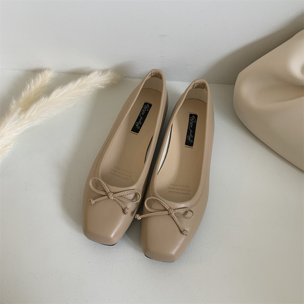 Demi-season ballet shoes square toe low-cut with bow