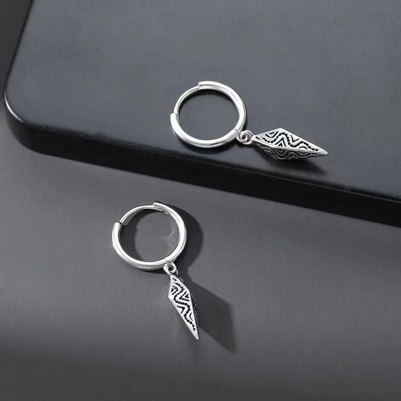 X105-A (a pair of stud earrings)