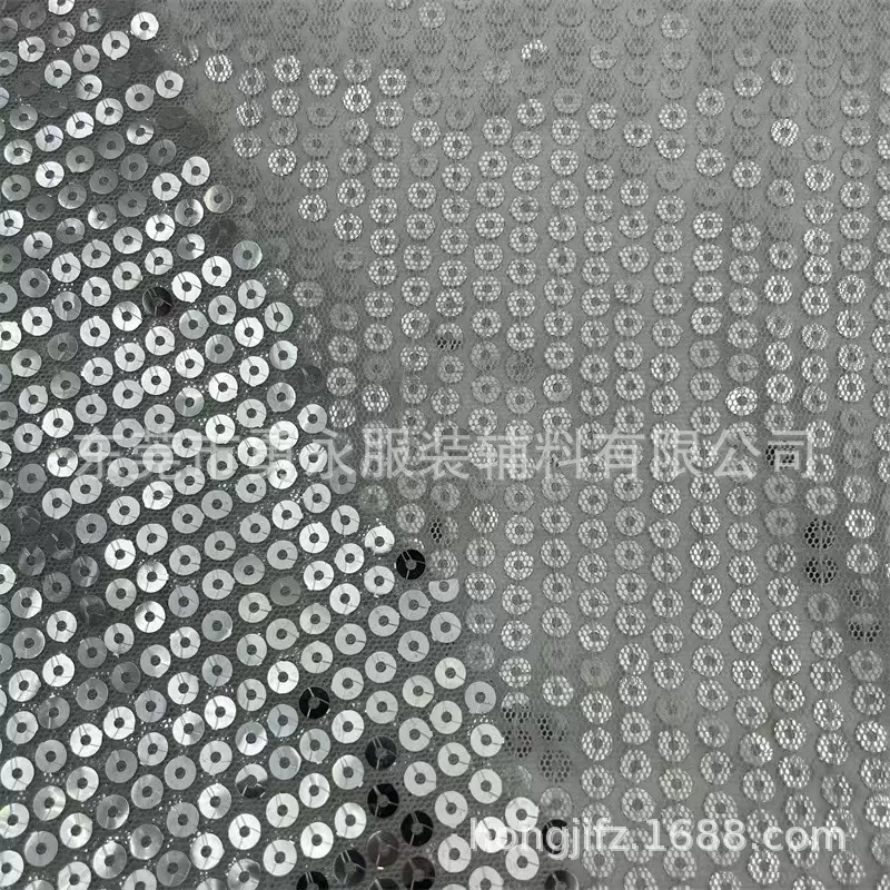 5厘三角针珠片布满福绣亮片时装童装舞台服舞蹈网底面料现货供应