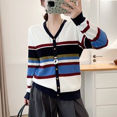大码女装早秋新款200斤胖妹妹气质休闲V领拼色条纹针织衫上衣8079