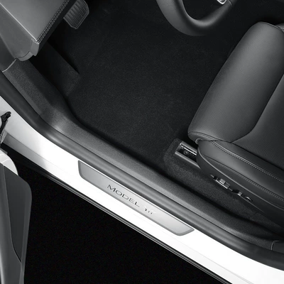 Şüşə kənarı xromları/moldingləri Front and Rear Door Sill