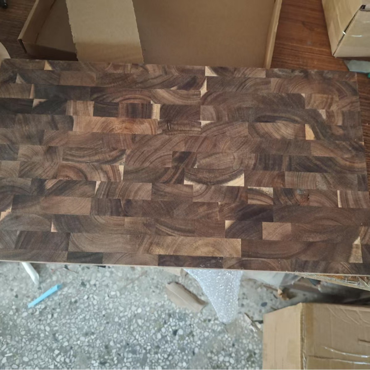 Tablero de corte vertical de madera de alta calidad transfronterizo Tablero de cortar de madera maciza Tablero de corte de cocina doméstico de grano de madera de costura de extremo de madera de acacia