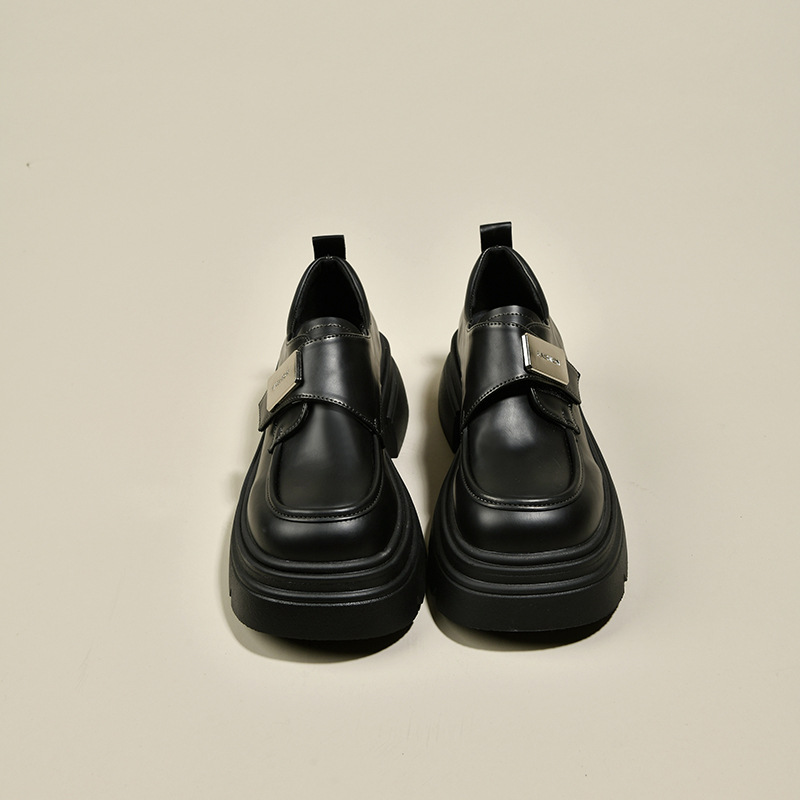 2024 Primavera de moda nuevos zapatos de suela gruesa de tacón grueso de una sola capa de Velcro mocasines de estilo británico zapatos de cuero de aumento de altura de todo fósforo