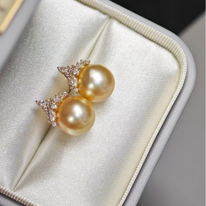 Classic Ice Queen Gold Bead Stud Earrings Medium Rich Gold Tone 18K Gold Inlaid Zircon Thick Gold Model Perfect Round Extremely Bright