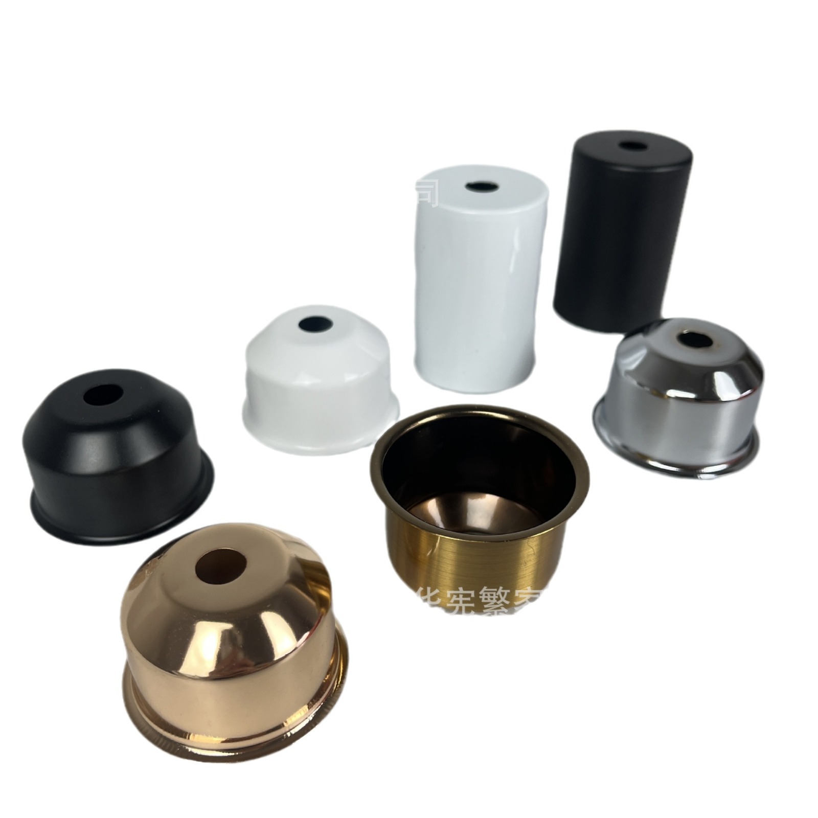 Yiwu spot E27 blanco y negro oro cromo lámpara taza de sombrero cubierta accesorios de lámpara accesorios de lámpara de mesa de metal