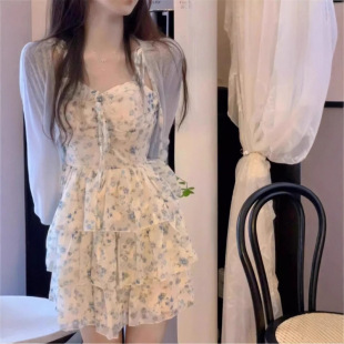 迪葵納碎花系帶辣妹風蛋糕蓬蓬吊帶連衣裙+搭配針織開衫女兩件套