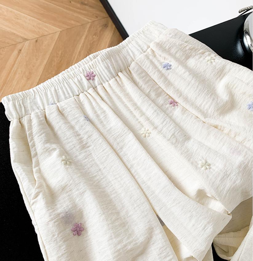 Quần culottes nữ ống rộng chất liệu lụa lanh thêu hoa, dáng suông rộng mùa hè 2026 — màu mơ chi tiết 5