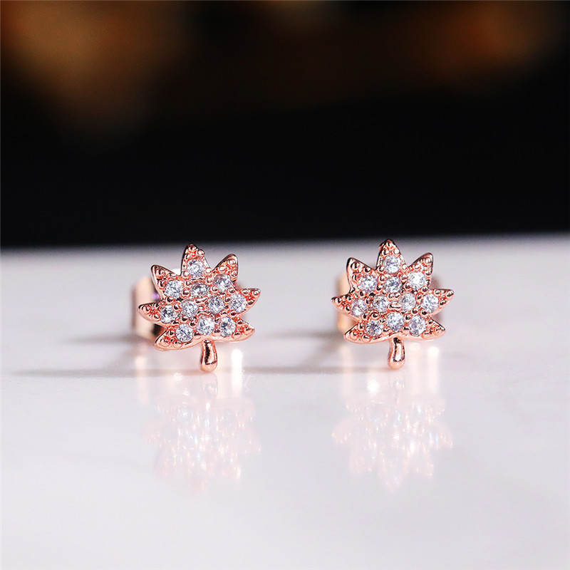 1 Pair Simple Style Shiny Maple Leaf Inlay Copper Zircon Ear Studs display picture 4