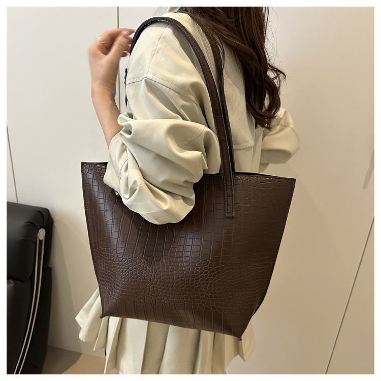 Borsa a secchiello donna con motivo coccodrillo borsa spalla_voghion.com