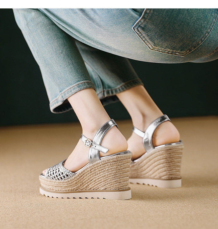 Sandal cao gót nữ mũi vuông hở ngón, đế xuồng đan rơm, gót 9 cm — màu vàng, bạc chi tiết 7