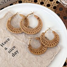 ins�ȼٷ��ֹ��ݱ��ٱ�Բ������Ů�������մ�����θ���ʱ�ж�Ȧ
