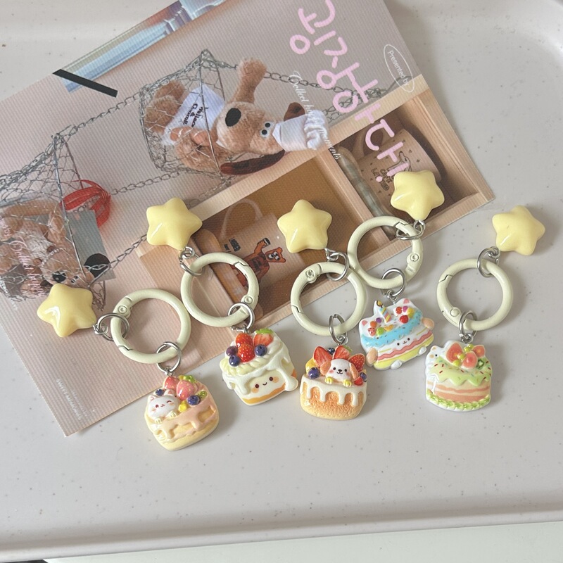 Star-Shaped Mini Cake Keychain, Cute Realistic Food Toy Mini Cake Pendant, Girly Custard Keychain