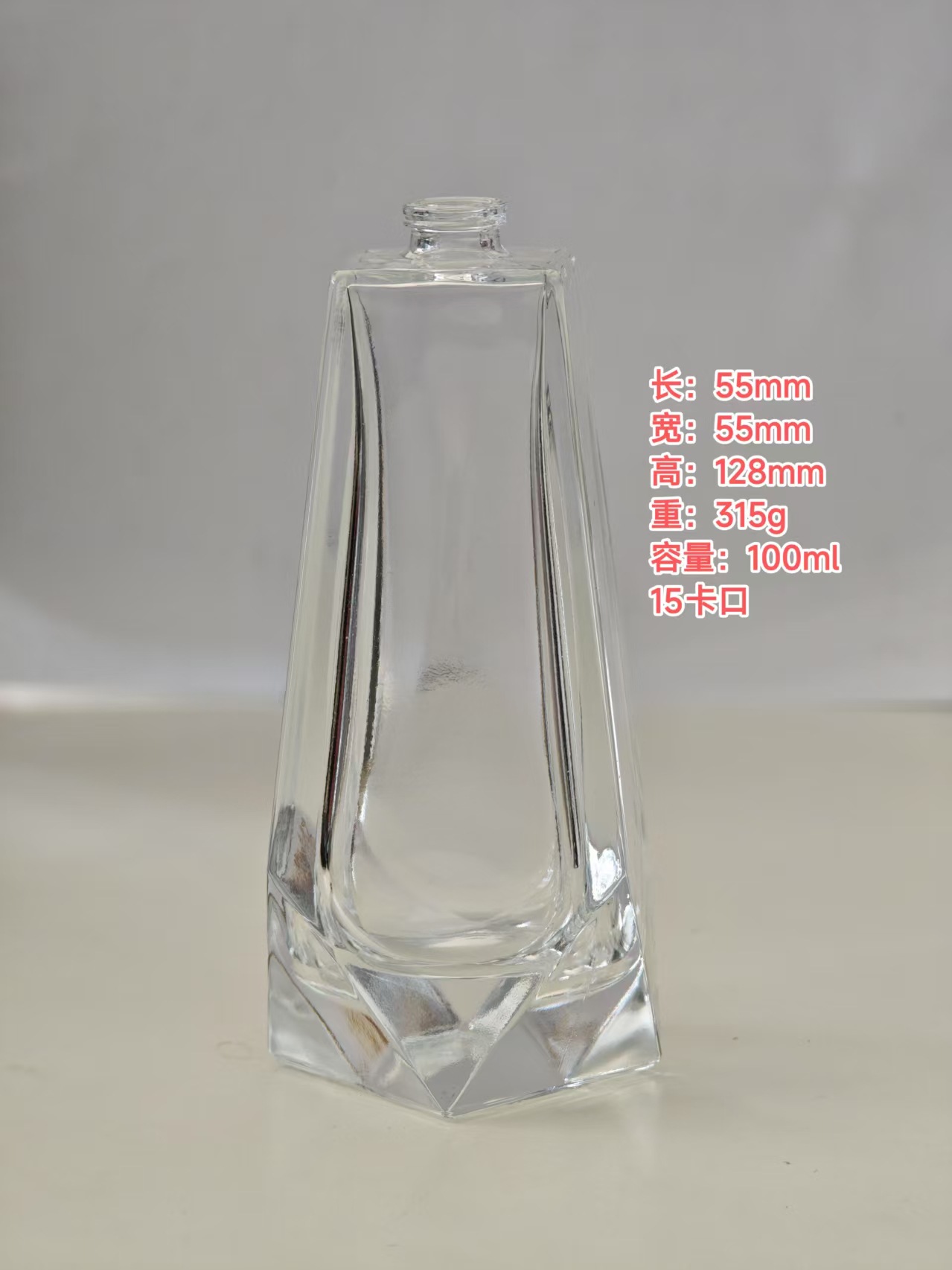 100ml; 투명; 15개의 총검 베어 병