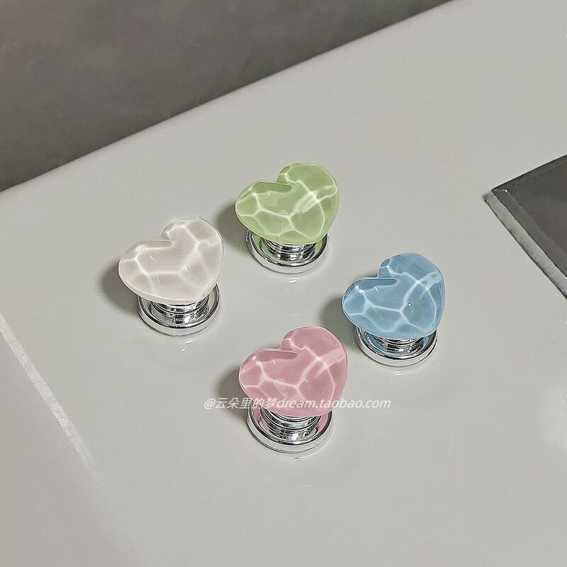 Toilet Press Heart-Shaped Colorful Creative Bathroom Toilet Tank Auxiliary Love Flush Button Manufacturer Wholesale
