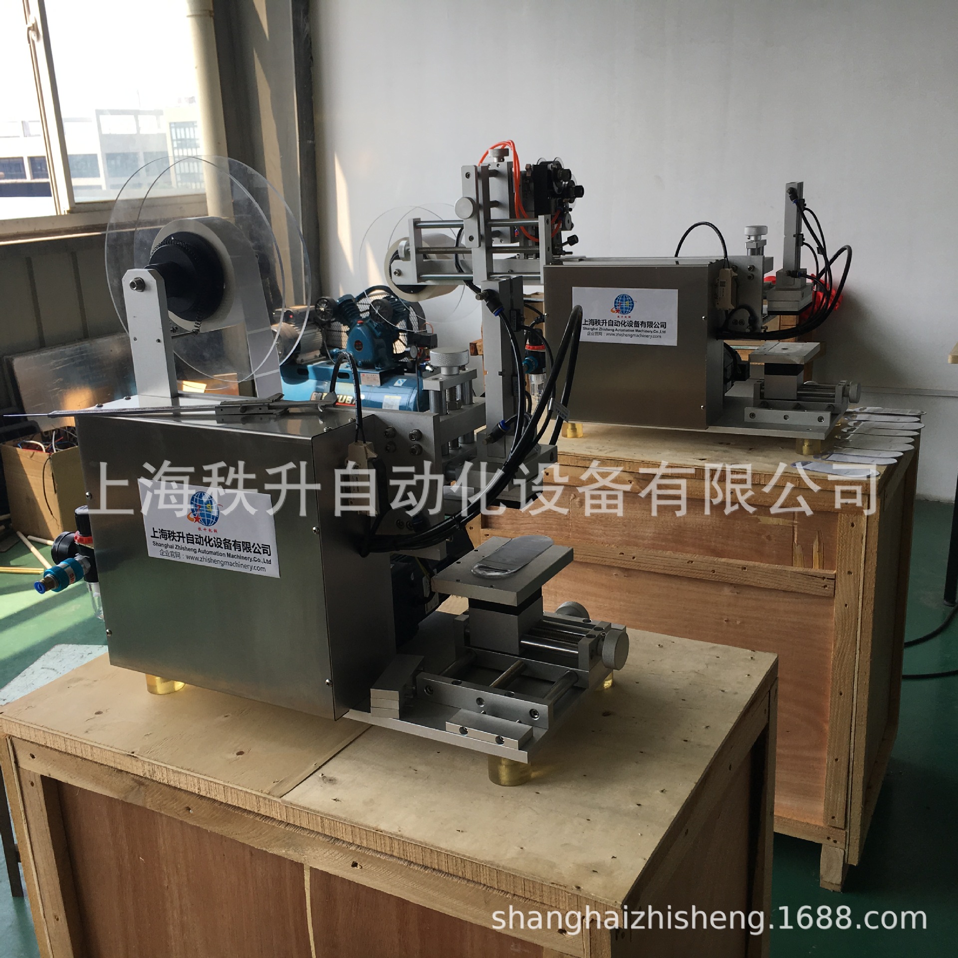 半自动平面贴标机 小型贴标机 自动贴标机  桌面式贴标机