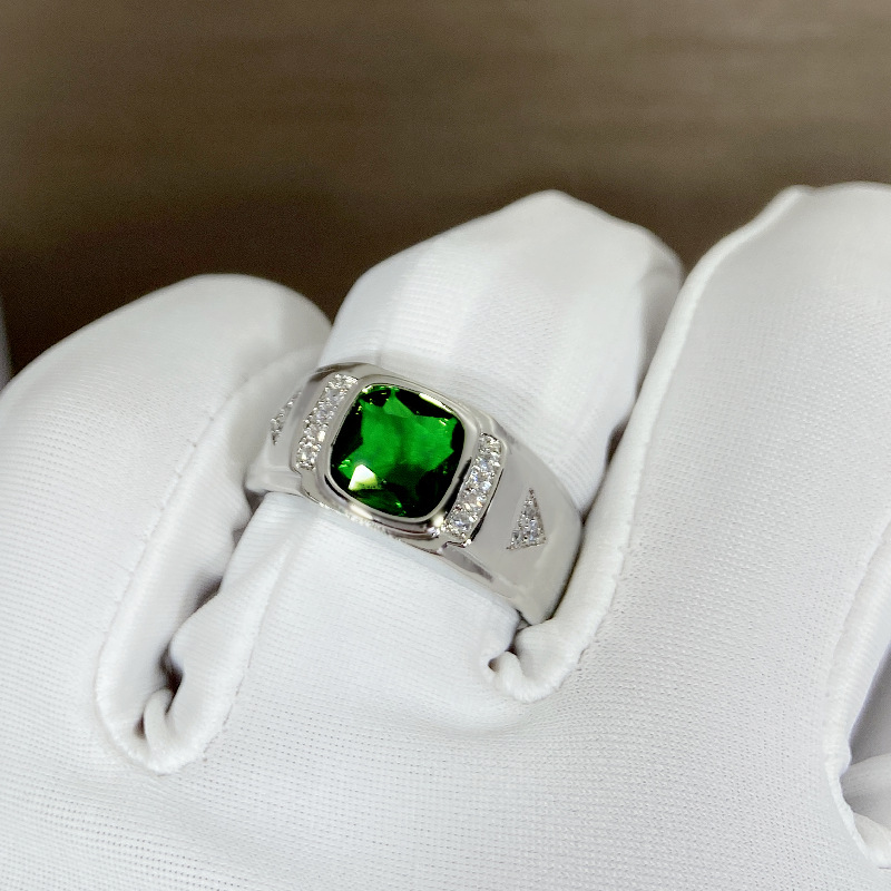 Colorful Treasure Herrenring mit personalisiertem trendigem blau plattiertem grünem Diamantzirkon_voghion.com