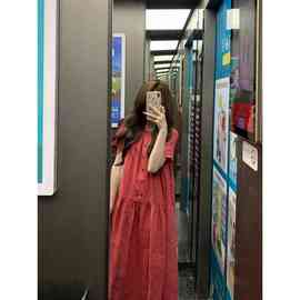 港风复古红色小个子慵懒感连衣裙女2025年夏季气质显瘦单排扣长裙