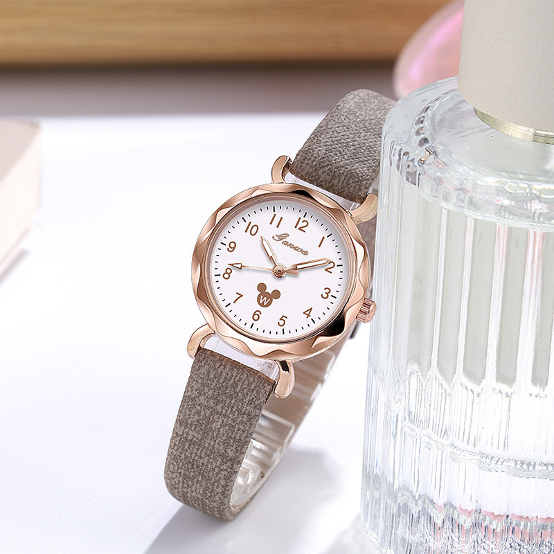 New cute Mickey Mouse cartoon student children's watch wholesale examination small fresh Mori temperament watch women