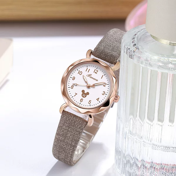 New cute Mickey Mouse cartoon student children's watch wholesale examination small fresh Mori temperament watch women