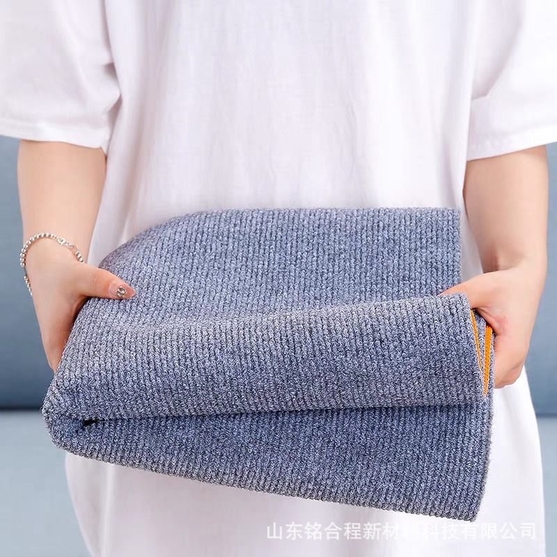 스모크 그레이 자체 접착 바닥