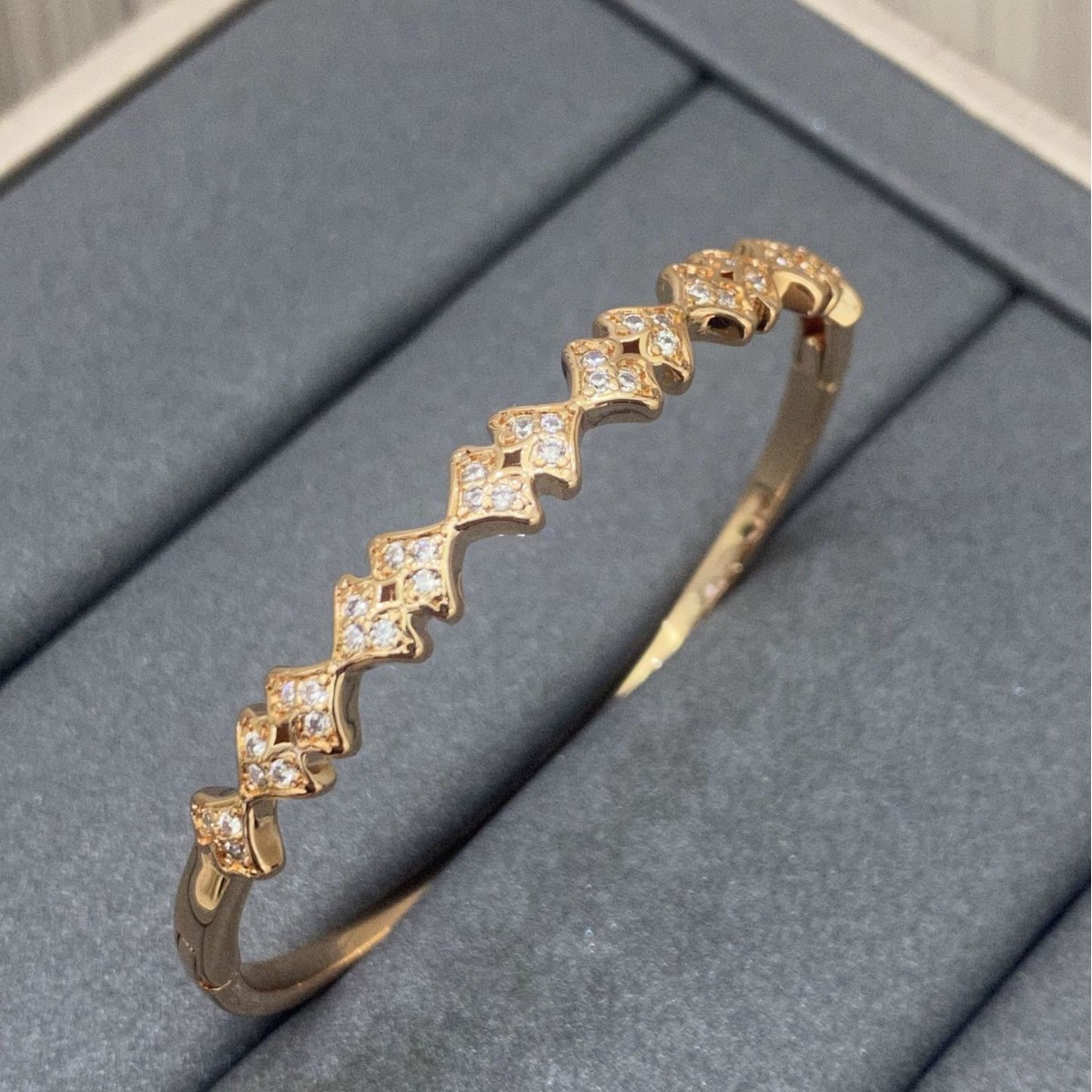 Shake lo mismo seiko Ginkgo pulsera de hoja de mujer Mori pequeña pulsera de moda fresca al por mayor