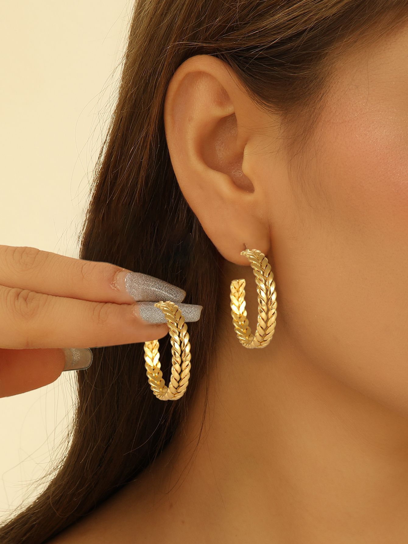 Joyas transfronterizas europeas y estadounidenses de verano aretes de alto nivel de estilo francés aretes de geometría huecos de línea metálica