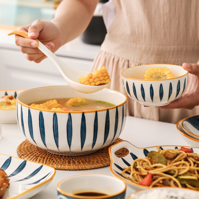 Japanese-Style Ceramic Rice Bowl for Home Use, New Model Rice Bowl, Attractive Small Bowl with Underglaze Color, High-Value Bowl and Plate