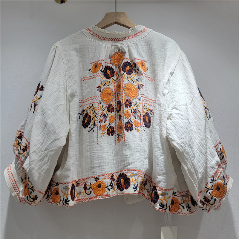 Retro, único y elegante, hermosa camisa pequeña, camisa de algodón y lino, chaqueta femenina, nueva blusa de estilo nacional de verano 2026