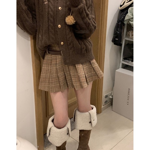 The daughter of a rich family, coffee-colored sweater, cardigan, pleated skirt, two-piece set, spring and autumn, little Maillard outfit, autumn and winter
