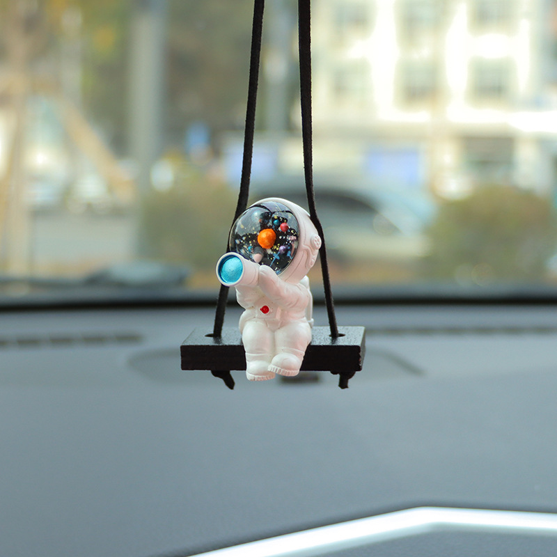Wholesale a generation of creative astronaut car accessories car hanging car interior pendant car pendant car Crane