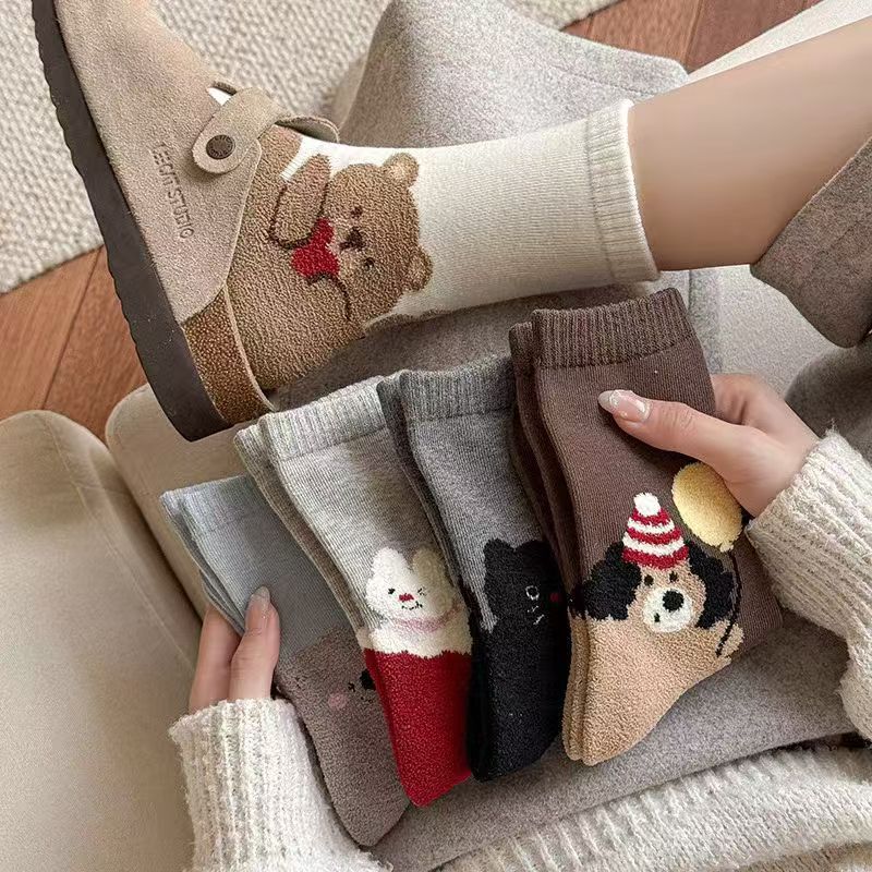 Women's Autumn and Winter Thick Cotton Socks with Cartoon Flocked Animal Mid-Calf Socks, Sweat-Absorbing, Warm, Cute Slouch Socks Women's Autumn and Winter Thick Cotton Socks with Cartoon Flocked Animal Mid-Calf Socks, Sweat-Absorbing, Warm, Cute Slouch Socks