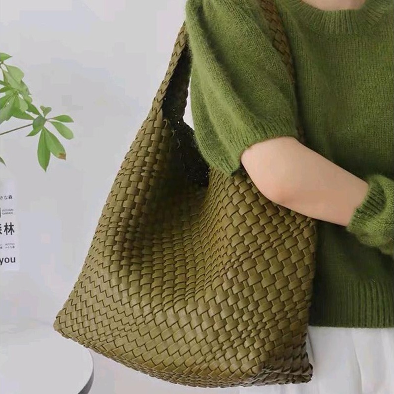 Pure Handmade Woven Bag Women's 2024 New Bag Big Bag Women's Large Capacity Tote Bag Bucket Bag Underarm Shoulder Bag