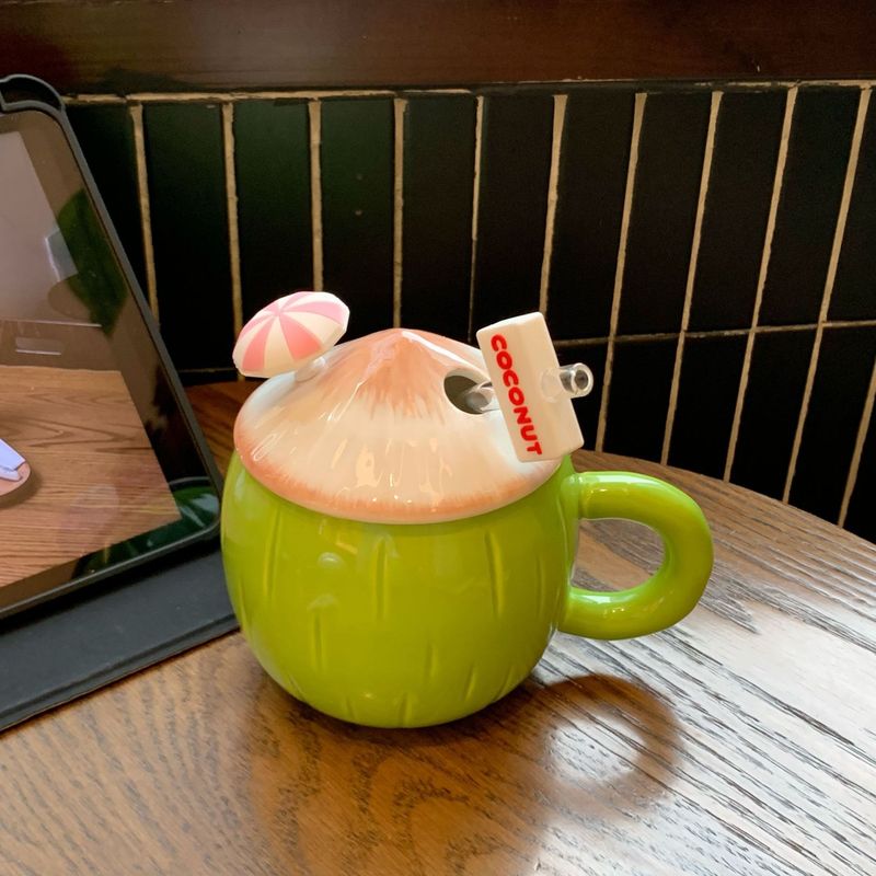 クリエイティブでかわいいセラミックウォーターカップ、蓋とストロー付き、大容量のコーヒーミルクドリンクサマーココナッツマグ|undefined