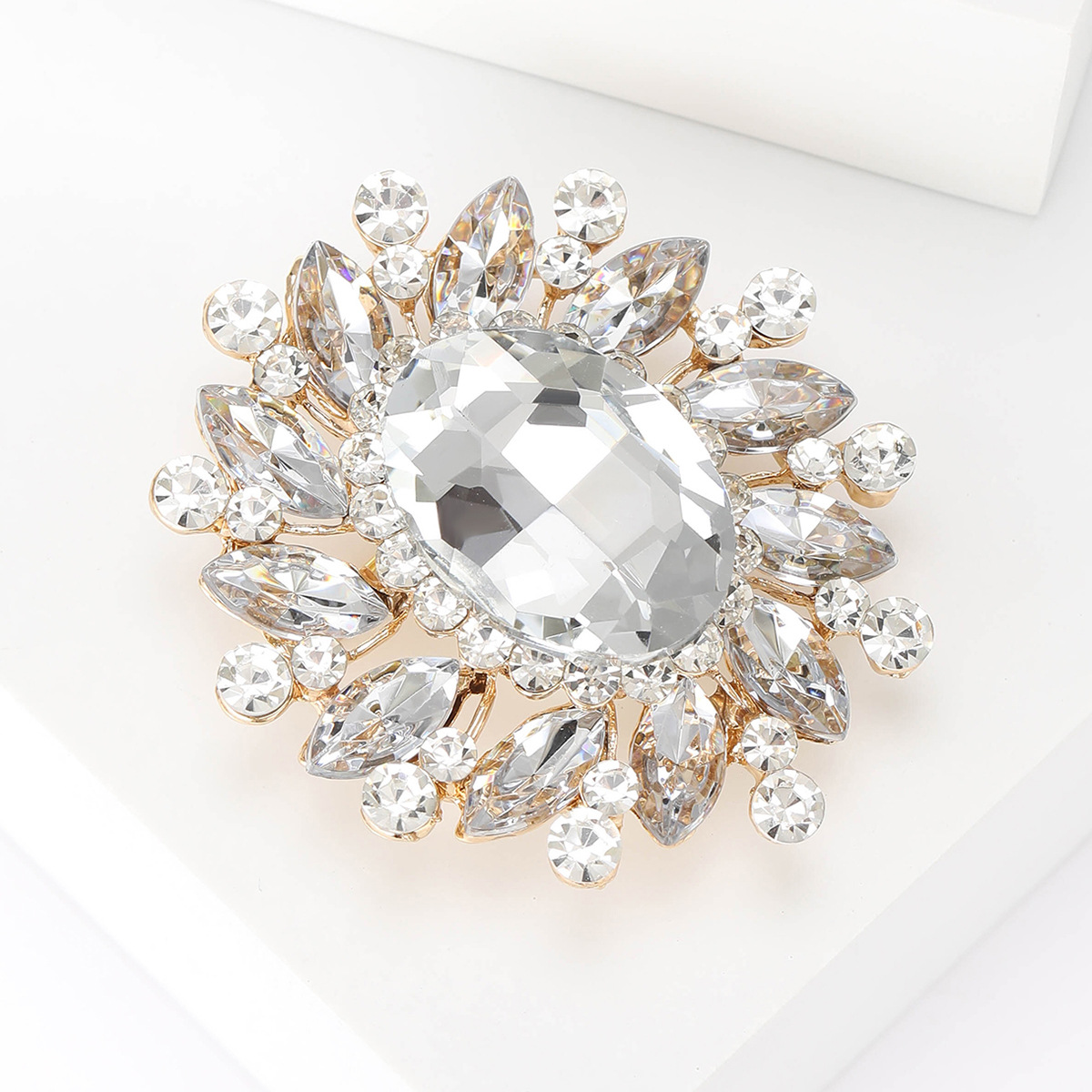 30g Weight Glass Inlay Material Brooches Classification Holiday Occasion Alloy Material Flower Pattern Women's Gender Inlay Design Simple Style Style Simple Style Pin Flower Alloy Inlay Glass Women's Brooches 13
