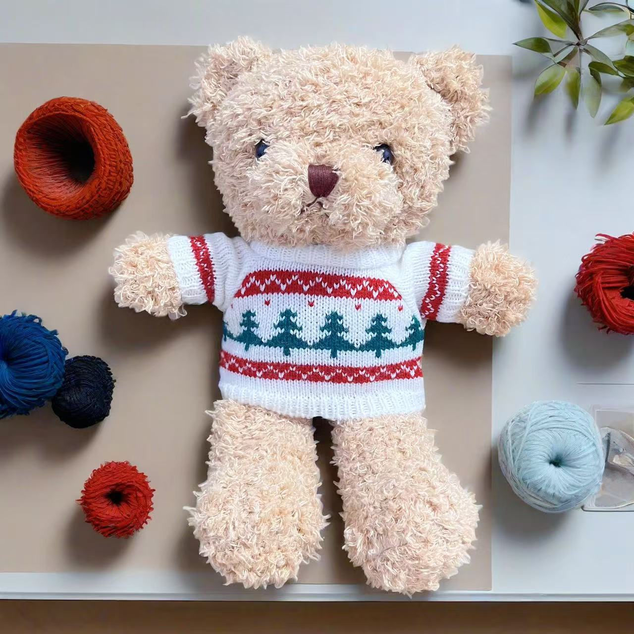 Christmas tree white sweater seaweed bear