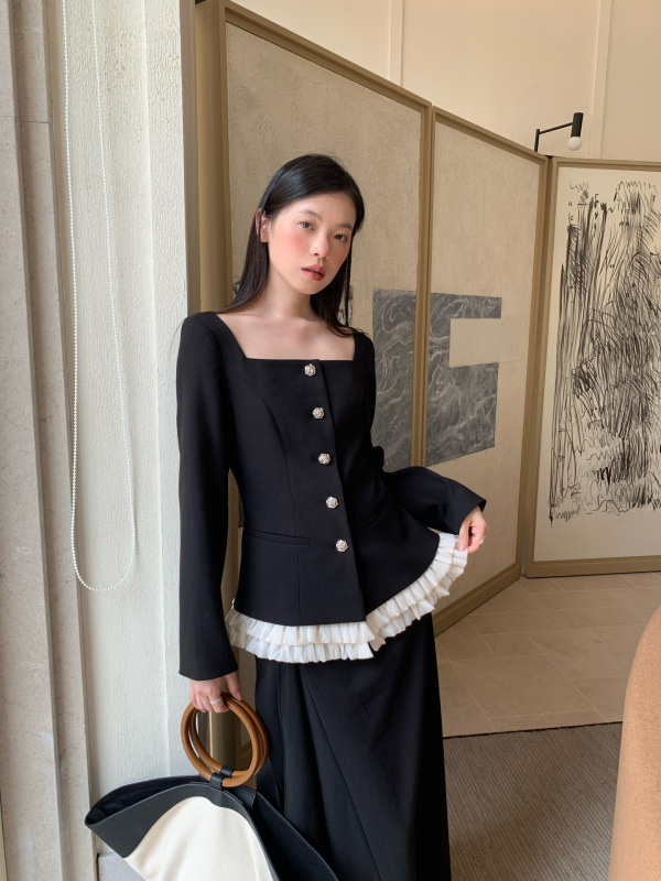 诠释美 NEWOPEN 25秋法式赫本风气质花边拼接单排扣方领外套F6099|undefined