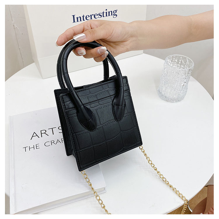 2025 Cross-border new popular smiling face bag, small square bag, fashionable and versatile chain hand bag, shoulder and crossbody jelly women's bag undefined