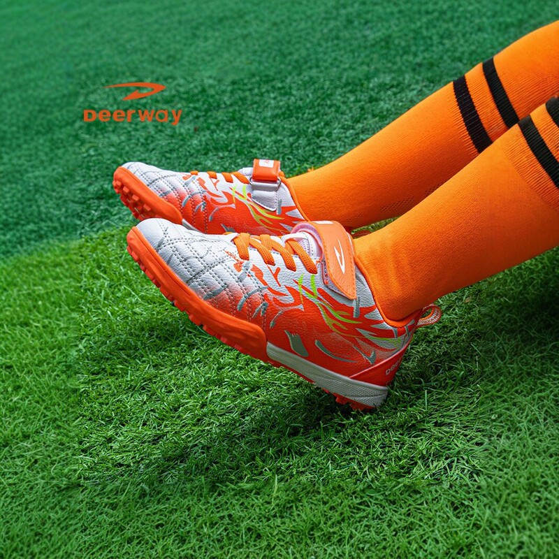 deerway children's football shoes with spikes TF, breathable, non-slip, wear-resistant training shoes for boys and girls, specially designed for primary and secondary school students