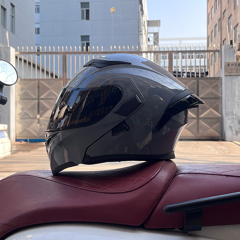 Cuatro estaciones coche eléctrico casco de seguridad cola grande superficie expuesta Jiekai 3C certificado casco de la motocicleta casco completo de la motocicleta de los hombres personalidad