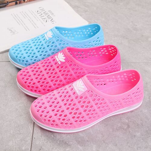 Sand Beach Hole Shoes Parent-child Hollow Breathable Creek Shoes Leisure Trendy Summer Slides Men's Sandals