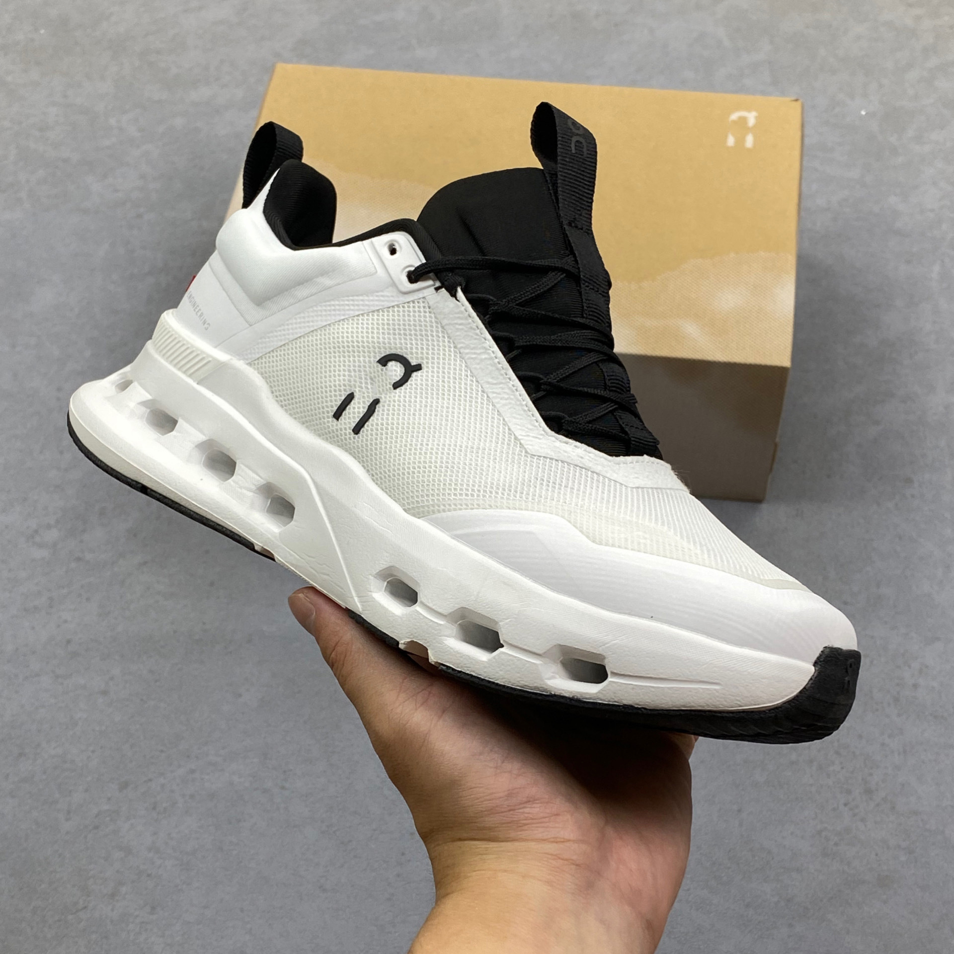 Summer breathable lightweight comfortable running sneakers platform
